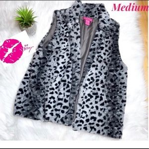 Betsey Johnson Faux Fur Ocelot Vest Trendy Cheetah Animal Print M